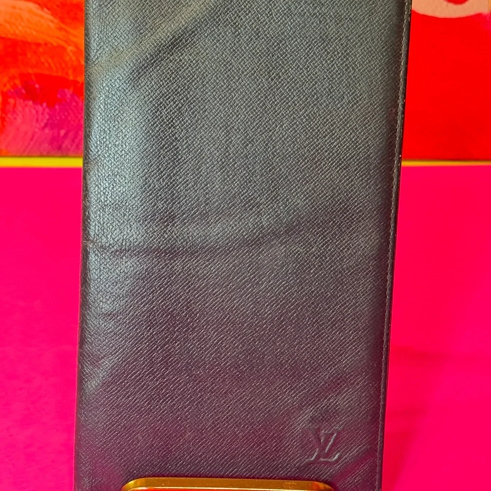 Louis Vuitton Epi Taiga Bundel green bifold wallet and key holder - Picture 12 of 15